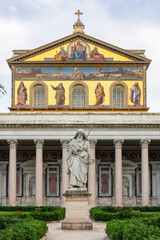 Obraz premium Basilica of Saint Paul outside Walls courtyard in Rome, Italy