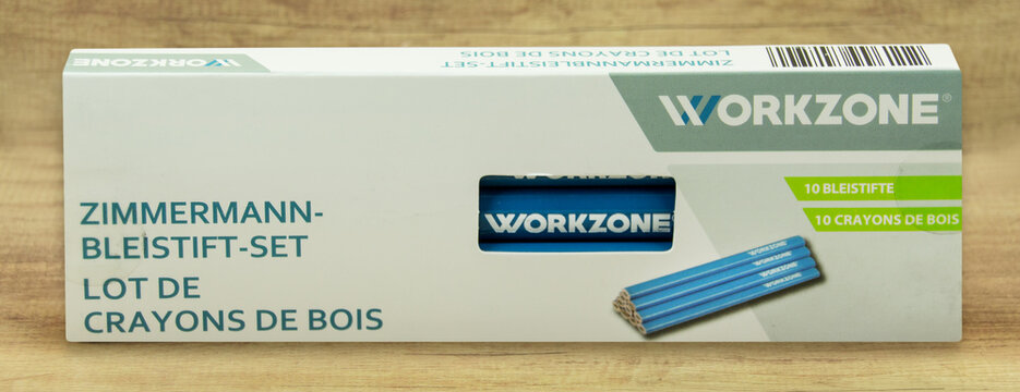 Workzone Zimmermann Bleistift &ndash; Set auf Holz  Hintergrund