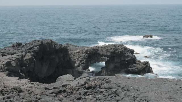 sea and rocks