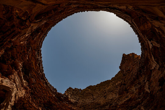 Exploring the architecture and history of the Makli Necropolis in Pakistan from a unique viewpoint