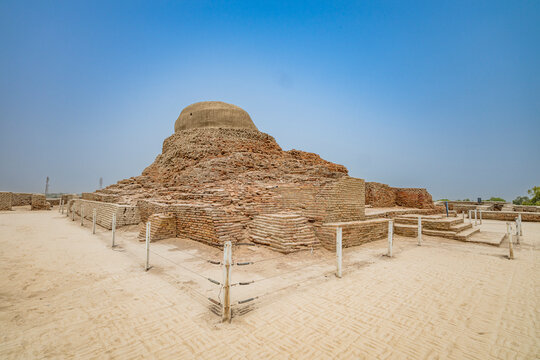 Historic ruins of Moenjodaro reflect ancient architecture and culture in Pakistan