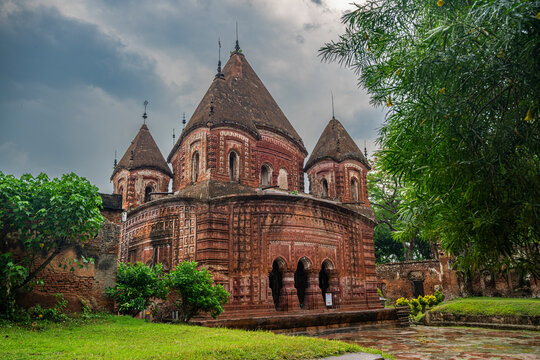 Exploring historic puthia rajbari complex with unique architecture in bangladesh