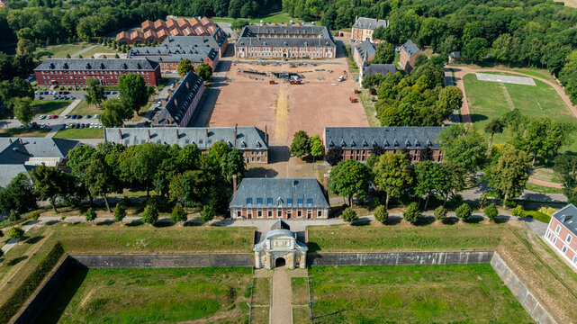 Exploring the architecture of the citadel of Arras in France from an aerial perspective