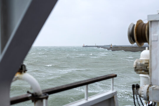 boat enters the harbour off dover
