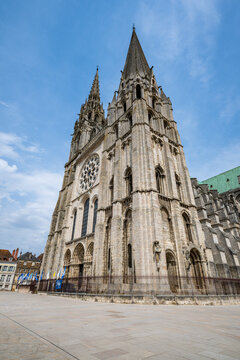 Explore the architectural features and historical significance of the cathedral of Chartres in France near the town center