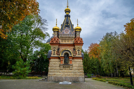 Chapel tomb Paskevichi in Gomel, Belarus features distinct architecture and historical significance surrounded by trees