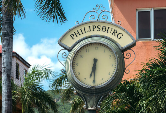 Public clock in Philipsburg displays time during a sunny day in Sint Maarten