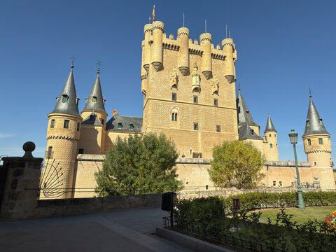 Discovering Alcazar of Segovia with its towers and walls in the heart of Spain