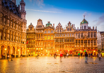 Obraz premium View of illuminated Grote Markt Town Square, Brusseles, Belgium