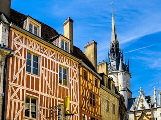 Fototapeta premium Auxerre Unveiled: Roaming the Charming Streets of the Historic Village
