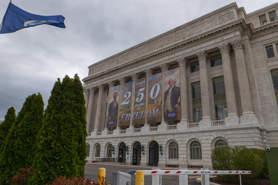 April, 4, 2026 Washington, D.C. USDA Headquarters building in featuring a banner celebrating the 250th anniversary of the United States. Concept of American history, government, and national heritage.