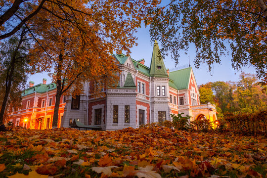 Beautiful palace in Zhlobin region, Belarus