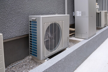 Fototapeta na wymiar ヒートポンプ給湯機　室外機