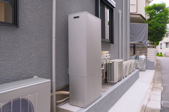 ヒートポンプ給湯機　室外機