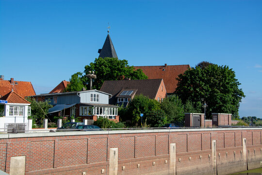 Hitzacker an der Elbe ist eine Stadt im n&ouml;rdlichen Teil des Landkreises L&uuml;chow-Dannenberg in Niedersachsen..