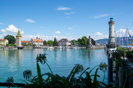 Konstanz ist die gr&ouml;&szlig;te Stadt am Bodensee und Kreisstadt des Landkreises Konstanz.