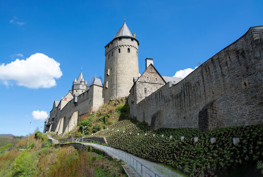 Die Burg Altena befindet sich auf einem Bergsporn des Klusenbergs in der Stadt Altena an der Lenne im M&auml;rkischen Kreis in Nordrhein-Westfalen