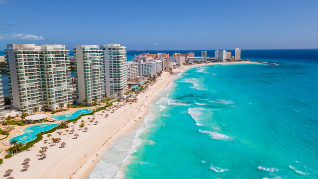 VISTA AEREA DE CANCUN ,CARIBE MEXICANO