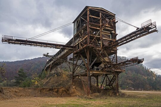 Conveyor and sorting plant in a disused porphyry quarry, Dossenheim, Baden-W&uuml;rttemberg, Germany