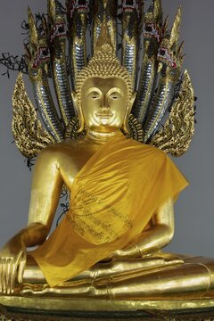 Gilded Buddha statue, Bhumispara-mudra, Buddha Gautama at the moment of enlightenment, Wat Pho, Bangkok, Thailand