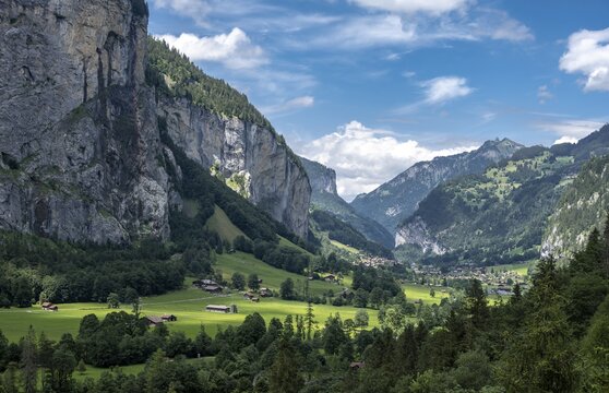 Lauterbrunnen Valley with Staubbach Falls, Lauterbrunnen, Jungfrau Region, Bernese Oberland, Canton Bern, Switzerland