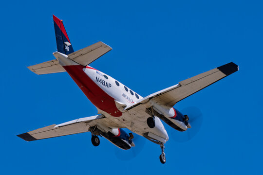 Sunport International Airport 5-10-2026 Albuquerque, NM USAApollo Medflite Beechcraft C90 N48AP medical transport arrival into runway 8 at Albuquerque Sunport international airport.