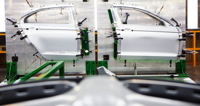Automotive body manufacturing plant assembly line workshop