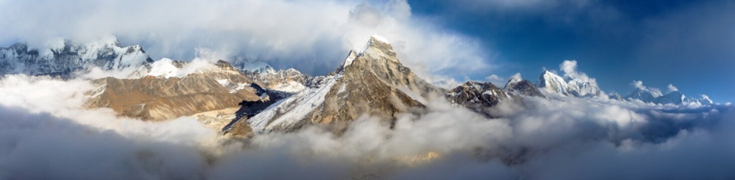 Mountain panorama himalayan landscape Himalaya gokyo