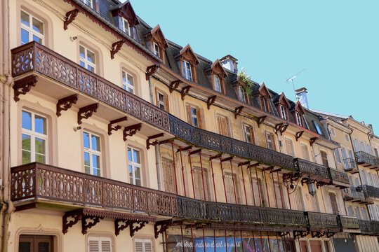 La ville aux 200 balcons soit Plombi&egrave;res les bains