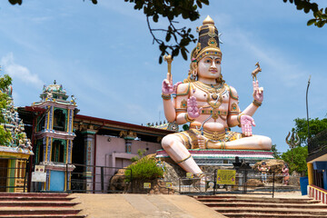 Tall Shiva statue at the Hindu temple Thirukoneswaram Kovil, Trincomalee, Sri Lanka  © Jeroen