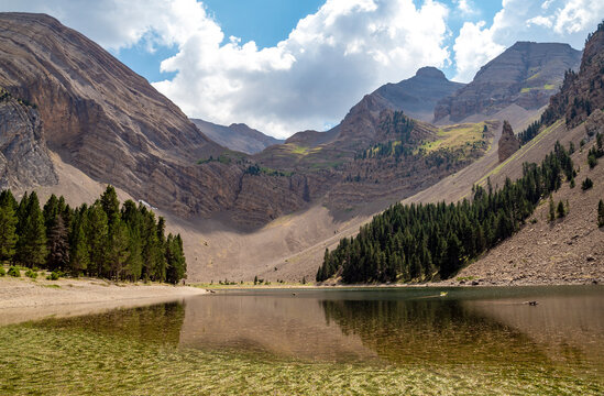 El Ib&oacute;n de Plan (1.910 m), es un lago de origen glacial en el Valle de Chistau, Parque Natural Posets-Maladeta, provincia de Huesca, Aragon, Espa&ntilde;a