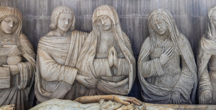Cathedral Saint Jean, Joigny, Yonne, France, entombment