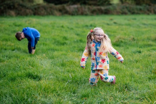 Family walks in nature, Co. Kildare with horses and 7 children
