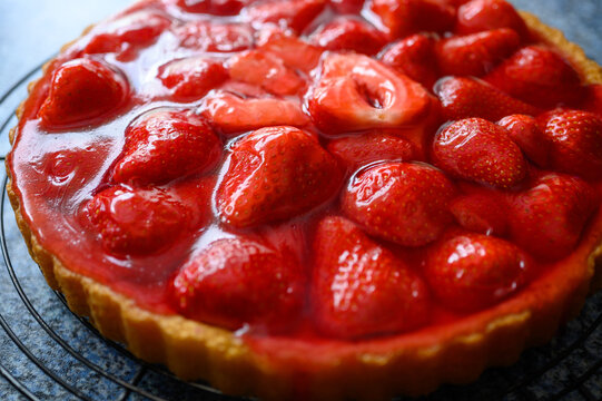 Erdbeerkuchen mit frischen Erdbeeren