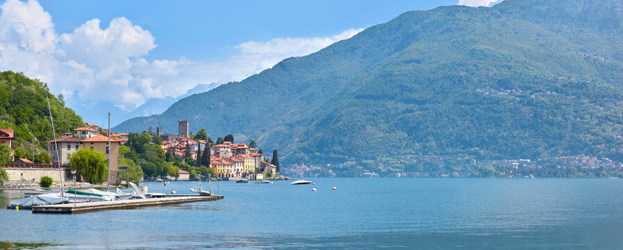 Sch&ouml;ner Panoramablick auf Santa Maria-Rezzonico am Comer See, in Italien.