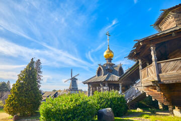 Detail einer russisch-orthodoxen Holzkirche.  © Composer