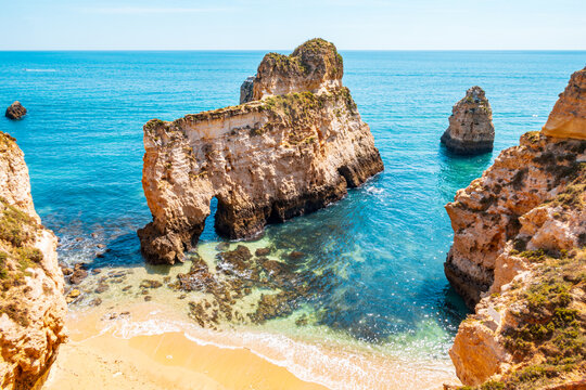Small heavenly beach photographed near Portim&atilde;o in Algarve - Portugal