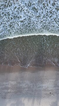 MAR DA PRAIA DE INTERMARES EM JO&Atilde;O PESSOA - PARAIBA, MAR LINDO E AZUL COM ANDAS BELAS E BEM FEITAS