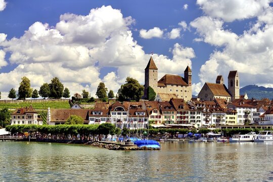 Lake Zurich, historic centre and Castle, Rapperswil, Canton of St. Gallen, Switzerland