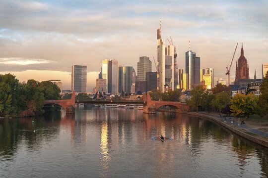 Skyline, skyscrapers in the banking district in the morning light, Old Bridge over the Main, sunrise, autumn, Frankfurt am Main, Hesse, Germany