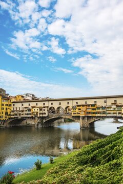 Ponte Vecchio, Arno River, Florence, Tuscany, Italy