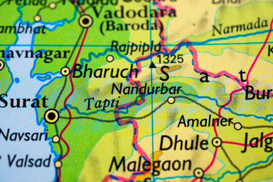 Atlas close up of Bharuch Nandurbar and Dhule in western India.