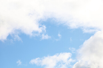 Obraz premium Blue sky background with white cloud