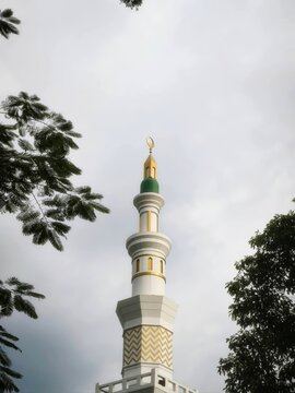 Beautiful Minaret of a Mosque Reaching Towards the Sky.