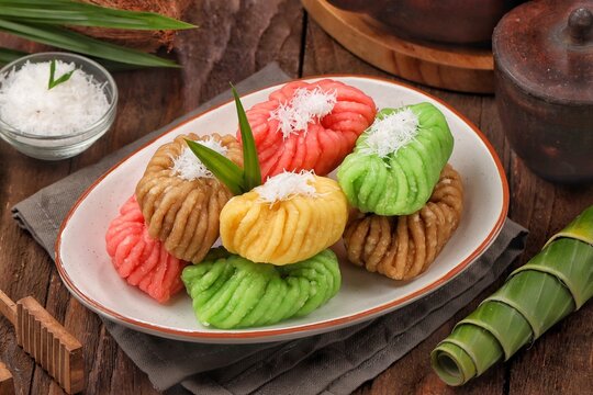 getuk singkong made from steamed cassava, served as a colorful sweet snack with grated coconut