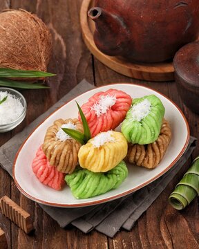 getuk singkong made from steamed cassava, served as a colorful sweet snack with grated coconut