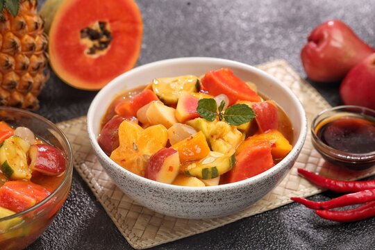 Rujak kweni or rujak aceh is a type of typical Acehnese rujak made from mashed kweni mango with chili, sugar, salt and tamarind juice.

