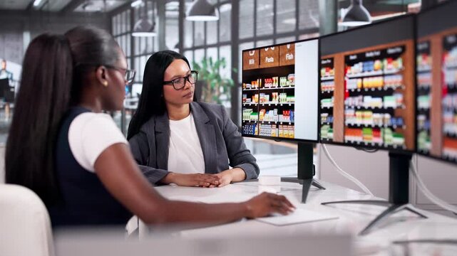 Retail Manager And Analyst Collaborate