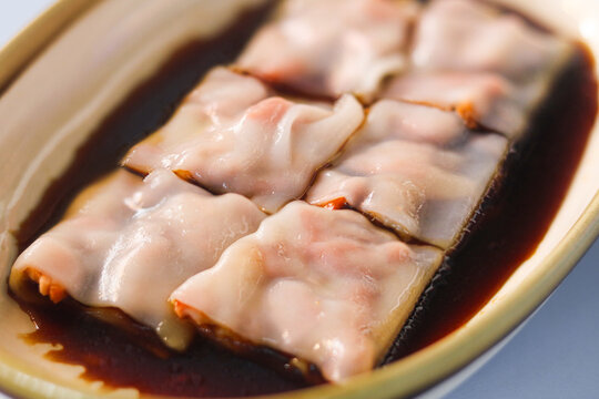 Closeup view of a plate of Ci Cong Fan (Chee Cheong Fun).