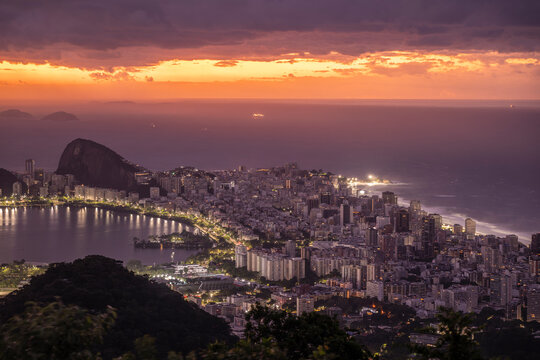 Beautiful sunrise view to Ipanema beach and Rodrgo de Freitas lagoon
